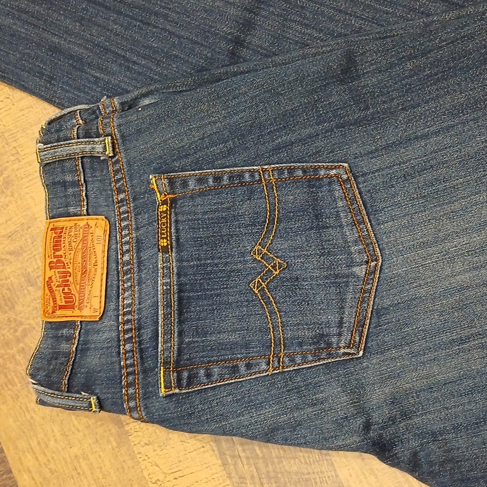 Lucky Brand Womens Sz 12/31 Crop Length Dark Blue Straight Jeans - Picture 2 of 5